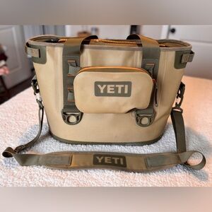 YETI Tan & Olive cooler Bag with sidekick Camping Tactical Gorpcore Excellent